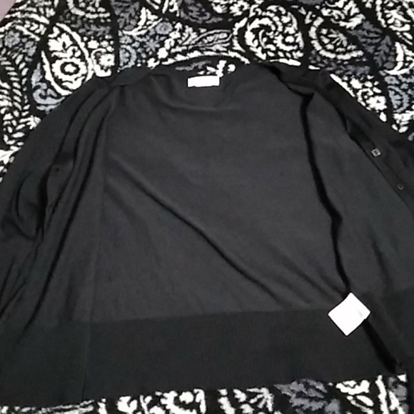 Short black cardigan - Picture 5 of 6